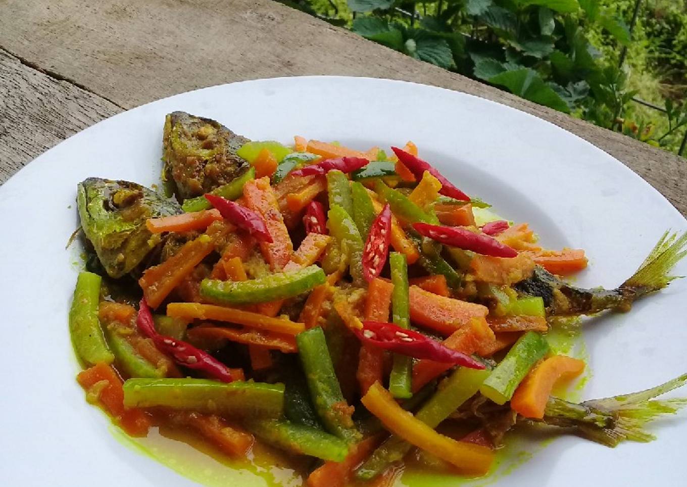 Ikan kembung acar kuning