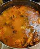 Caldo de Camarón con Vegetales y Chile Guajillo