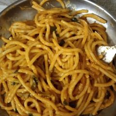 A picture of Noodles.
