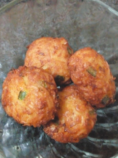 நூடுல்ஸ் பக்கோடா செய்முறை முக்கிய புகைப்படம்