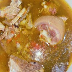 A picture of Oxtail soup.