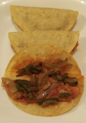 A picture of Tacos Envenenados with Salsa.