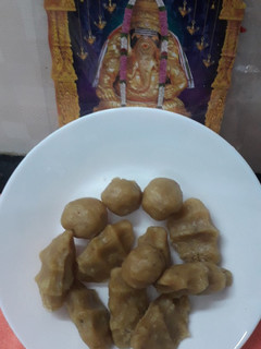 பிடி கொழுக்கட்டை(pidi kolukattai recipe in tamil) செய்முறை முக்கிய புகைப்படம்