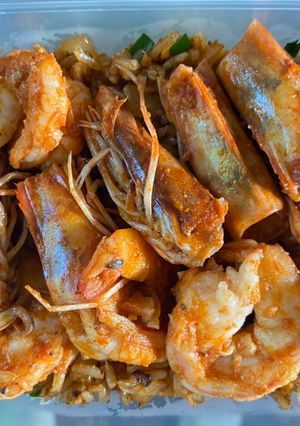 A picture of Shrimp fried rice.