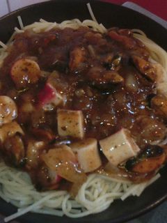 Tenger gyümölcsei spagetti-Hajni konyhájából recept fotója