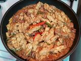 ระบำปีกไก่ผงกะเพราหอม