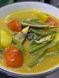 Peulemak engkoet suree (gulai santan ikan tongkol)