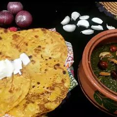 A picture of Sarson ka saag.