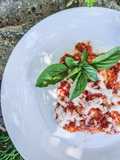 Vegan λαζάνια με σάλτσα μπολονέζ, ρικότα και μοτσαρέλα