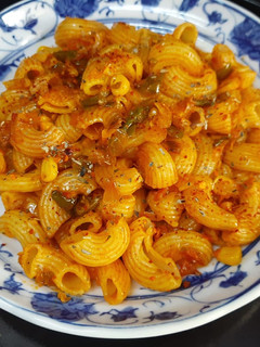 स्पाइसी मैकरॉनी (Spicy macaroni recipe in Hindi) रेसिपी मुख्य फोटो