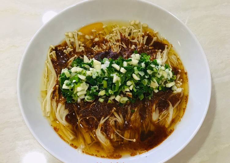 Cara Gampang Menyiapkan Stim jamur enoki bumbu saos udang yang Sempurna