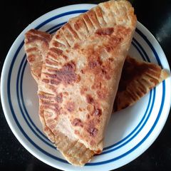 A picture of Pizza Paratha.