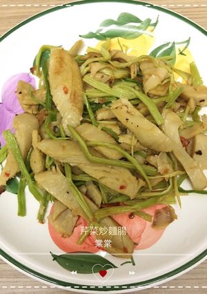 芹菜炒麵腸 的食譜成品照片