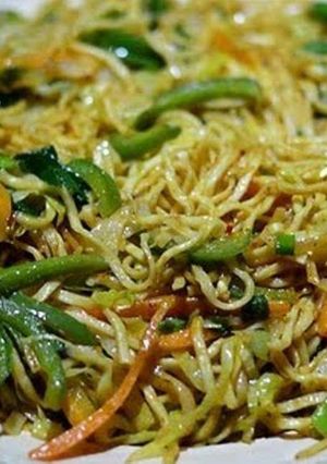 A picture of Mixed veg chowmein.