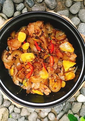 Hình của món Heo Rừng Kho Riềng.