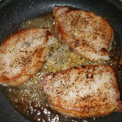 A picture of Boneless Pork Chops.