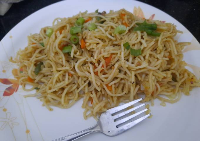 Veg Hakka Noodles