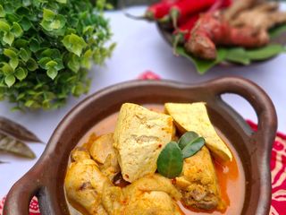 Opor Ayam Pedas Khas Cepu 🌶ala @devykitchen