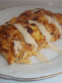 Foto principal de Pastel de macarrones con salsa de queso azul