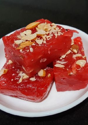 A picture of Bombay Dry Fruit Halwa.