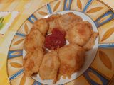 Édes, túróval es eperdzsemmel töltött ravioli durum lisztből