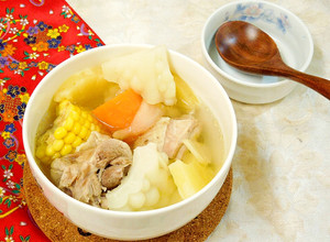鳳梨苦瓜雞湯 的食譜成品照片