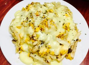 Hình của món Mì trứng/Spaghetti sốt khoai tây và phomai bỏ lò.