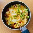 Trứng chiên bắp cải cà chua