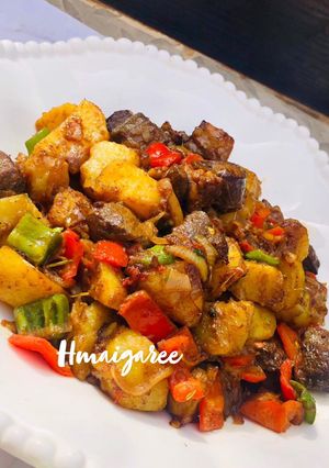 A picture of Liver and potatoe sauté.