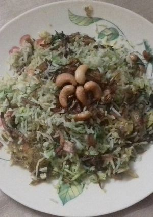 A picture of Haydrabadi veg dum biryani.