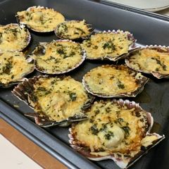 A picture of Baked Parmesan Scallops.
