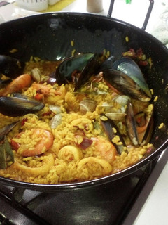 Una foto de Arroz marinero de rechupete 😊😊😊