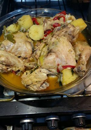 Una foto de Pollo a la cacerola