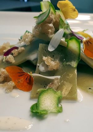 Foto di Pasta molecolare di asparagi glutenfree