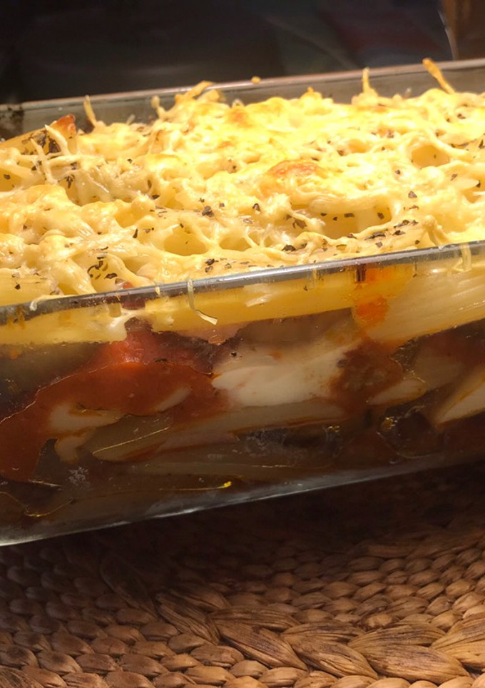 Una foto de Macarrones- Maccheroni n'casciatta, de Montalbano, con polpettine