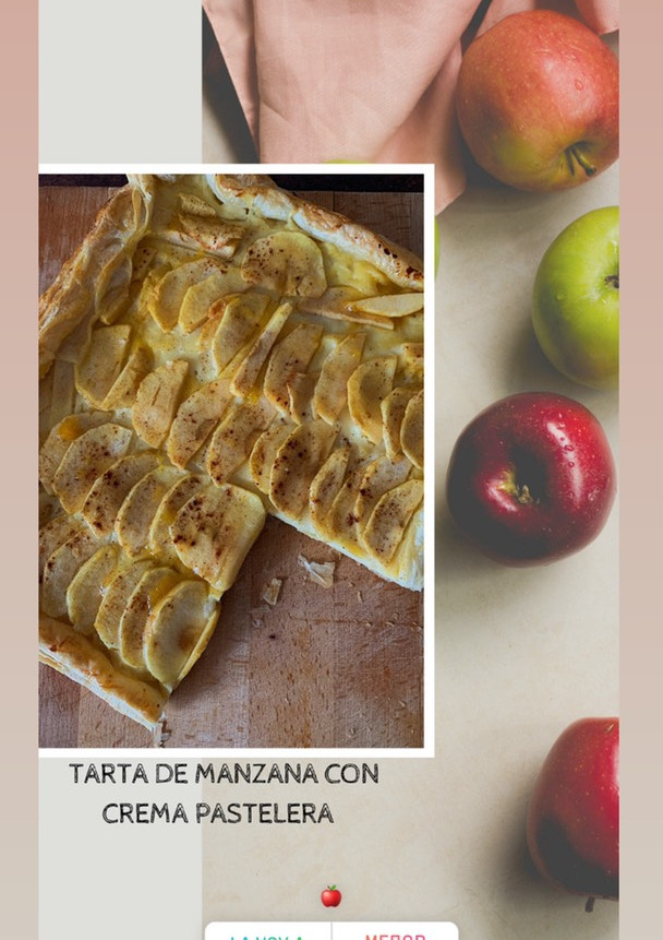 Una foto de Tarta de manzana con crema pastelera