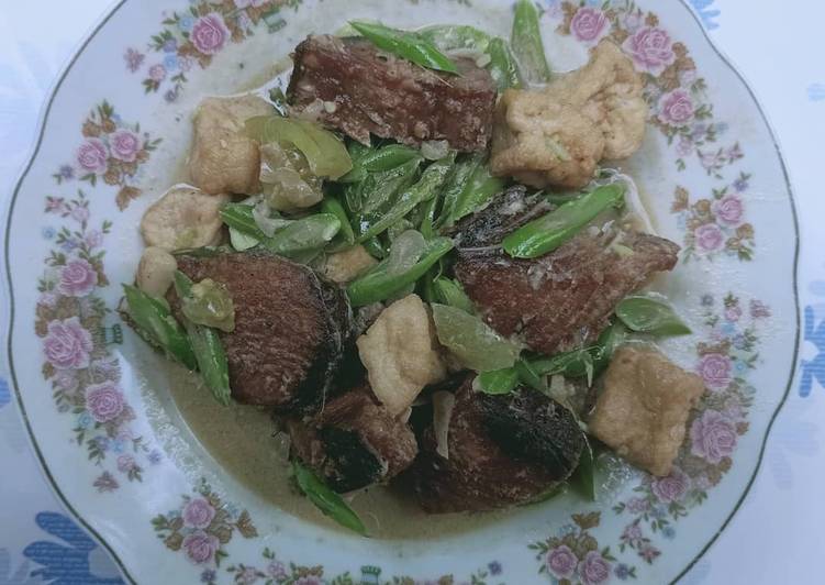 Resep Ikan Tenggiri kuah Tauco Sederhana dan Mudah Dibuat