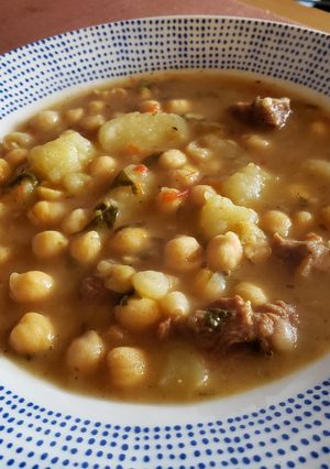 Una foto de Sopa de garbanzos