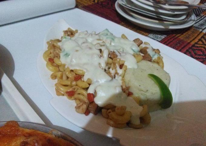 Recipe of Homemade White sauce pasta with mash ptatos#cookpad pakistan