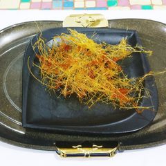A picture of Sugar thread.