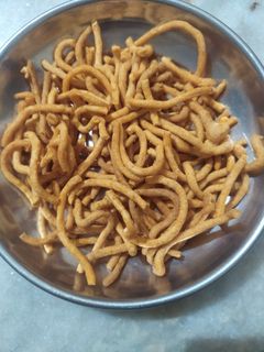તીખા ગાંઠિયા (Tikha Ganthia Recipe In Gujarati) રેસીપી મુખ્ય ફોટો