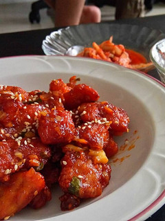 Foto resep Korean Spicy Fried Chicken chunks (yangnyeom tongdak)