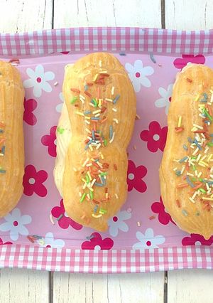 Una foto de Éclairs o Petisus de crema pastelera