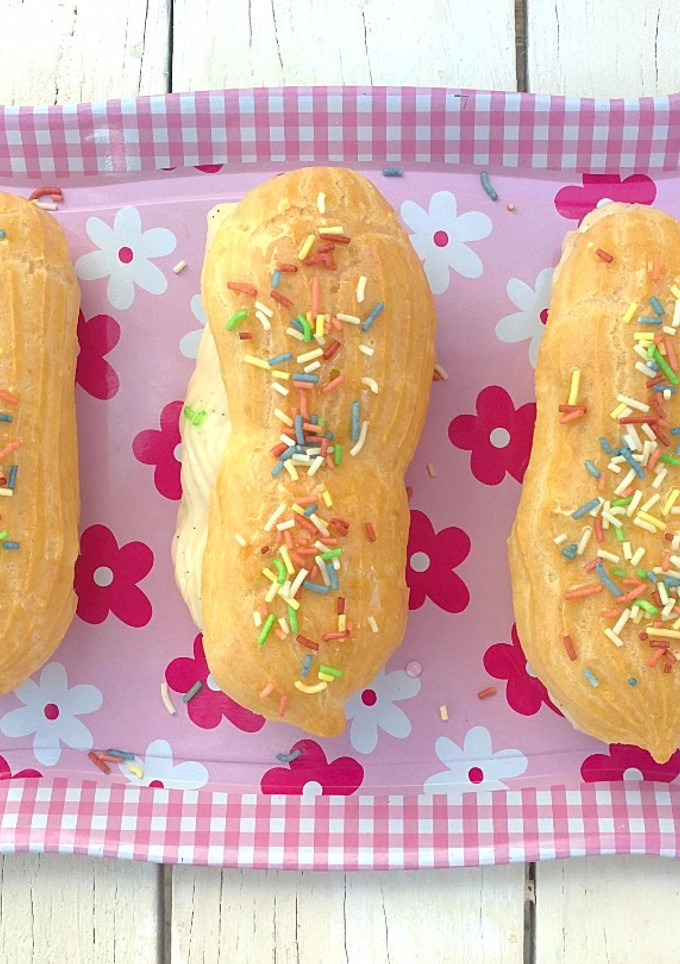 Una foto de Éclairs o Petisus de crema pastelera