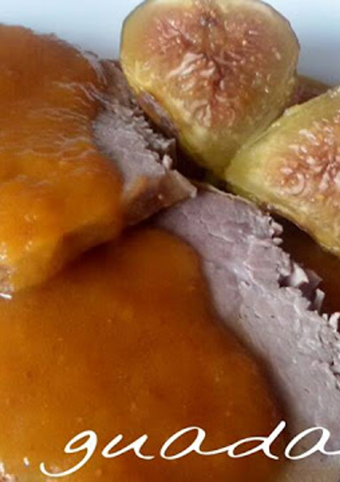 Una foto de Redondo de ternera en salsa de higos en olla GM y tradicional