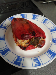 Una foto de Pimientos rellenos de arroz y pavo
