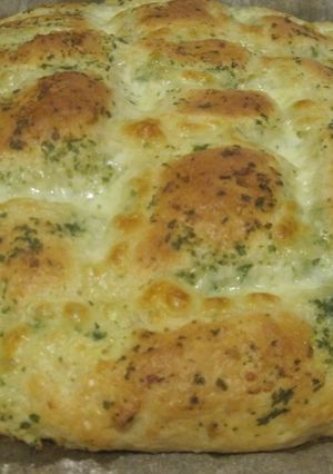 Fokhagymás sajtos kenyér recept fotója
