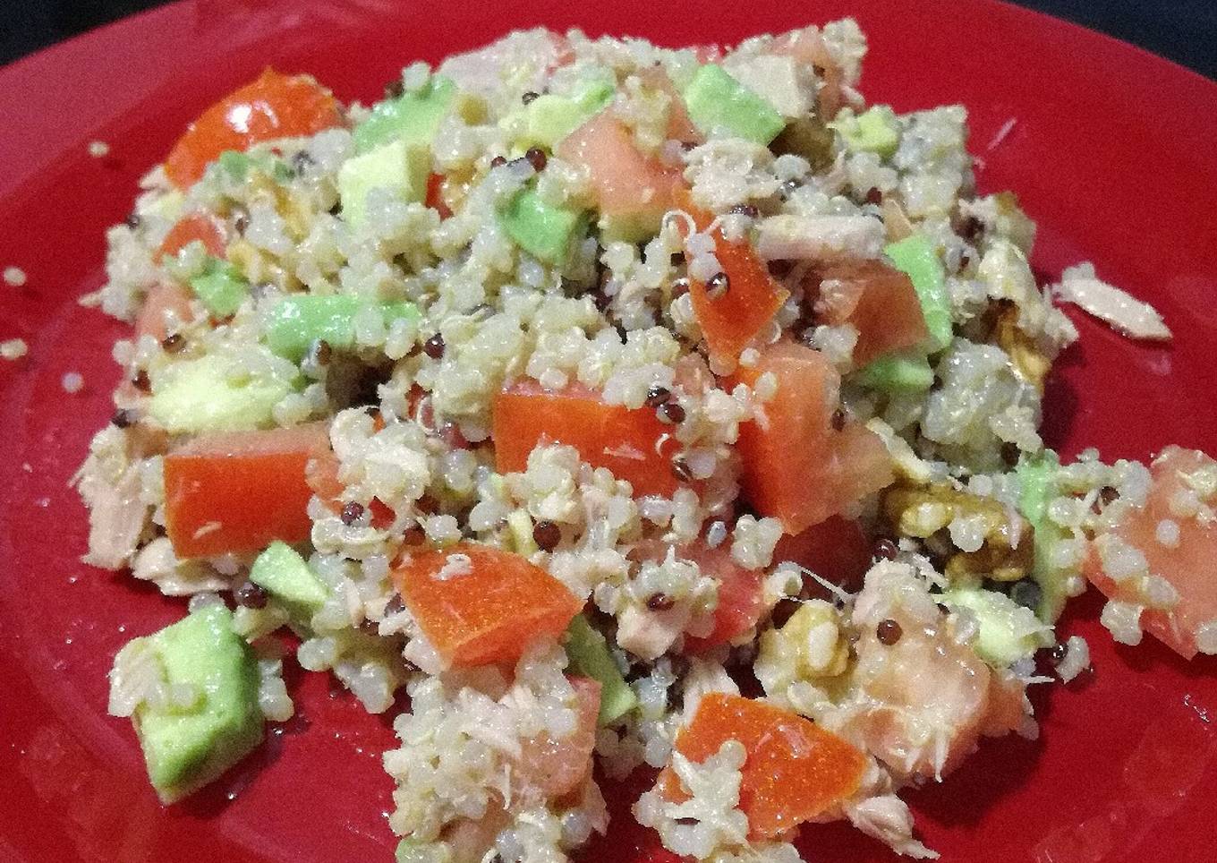 Ensalada de quinoa con aguacate, 5 minutos