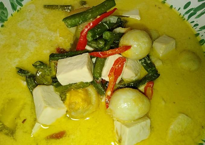Resep Sayur santan putih cangpan. Tahu dan telur puyuh ala mbak denok, Lezat Sekali
