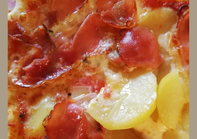 Pizza con lievito Madre speck e patate